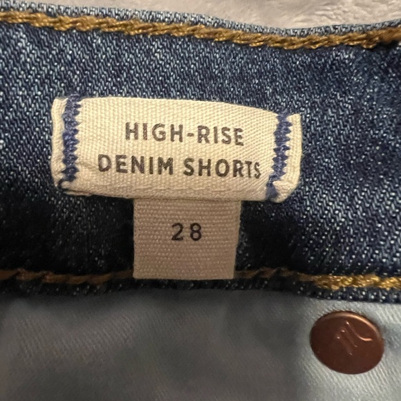 NWOT Madewell High Rise distressed rolled cuff Jean shorts size 28 - Picture 9 of 12